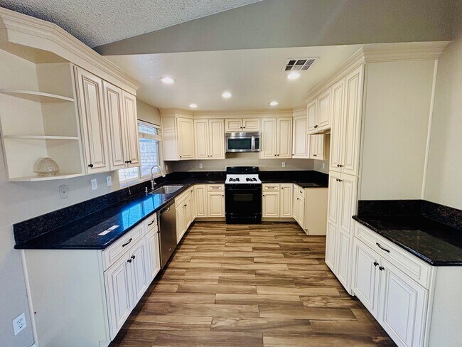 Building Photo - 37010 42nd St E