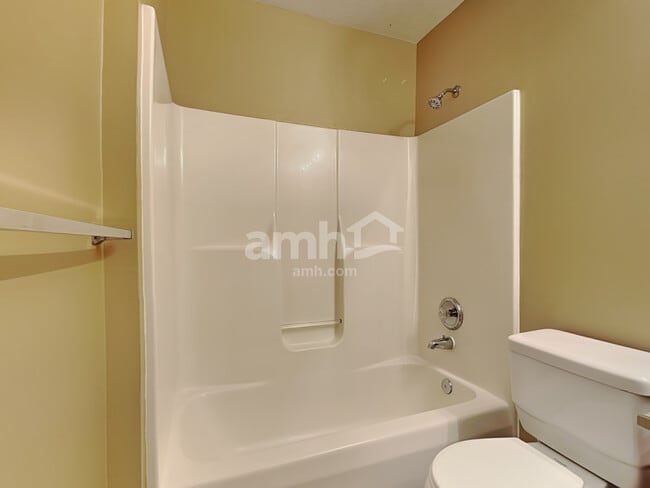 Building Photo - 6401 Sharps Ridge Ct