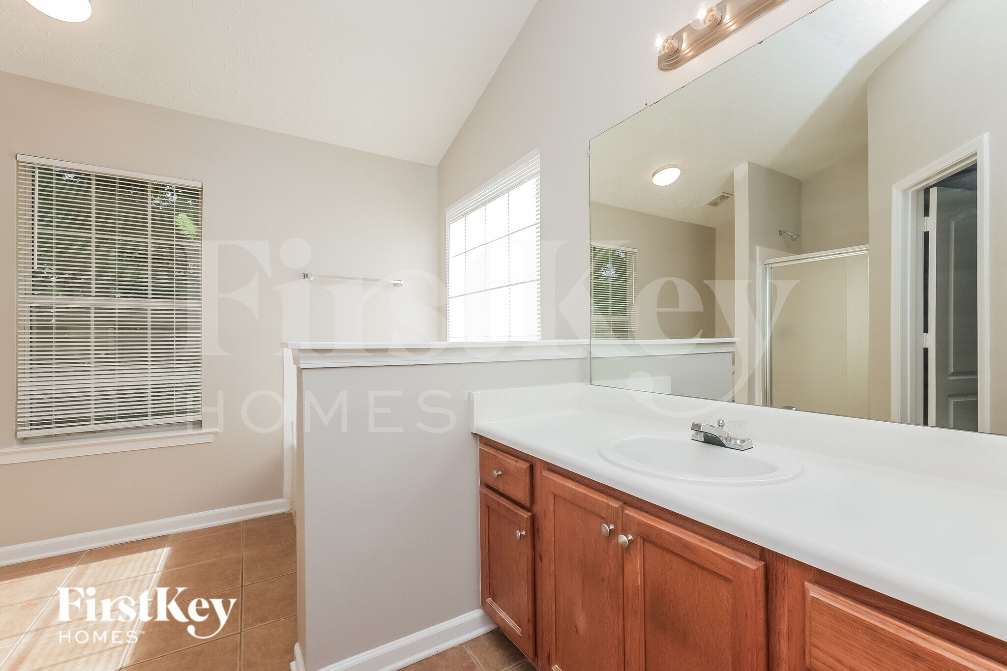 Building Photo - 10668 Daisy Cove