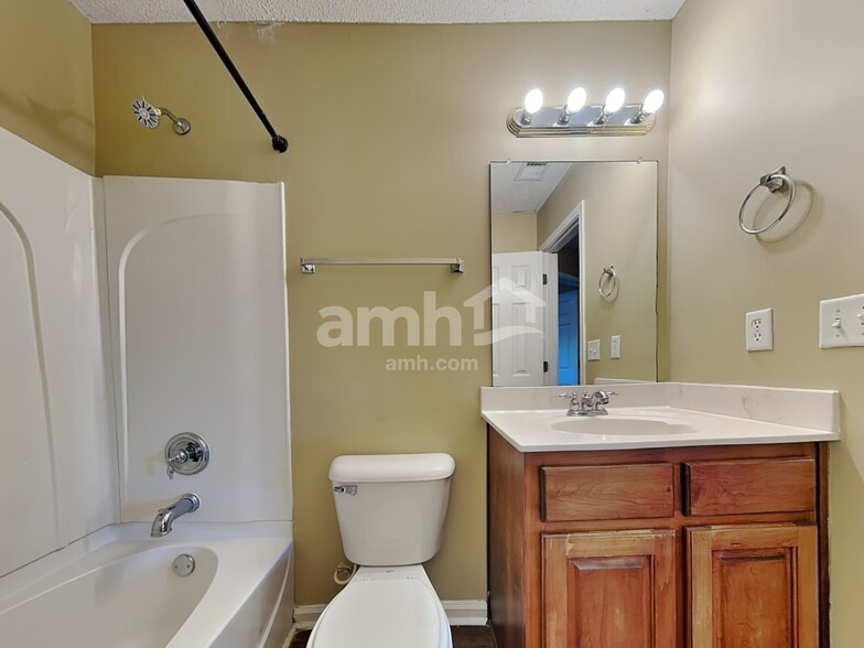 Building Photo - 11594 Milton Meadows Dr