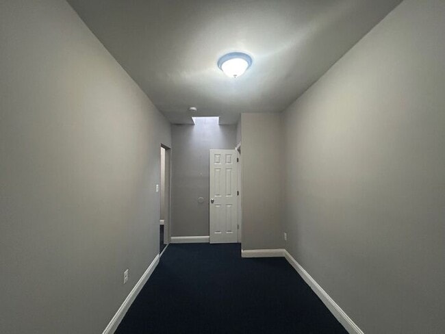 Building Photo - 2 Bedroom Plus Den