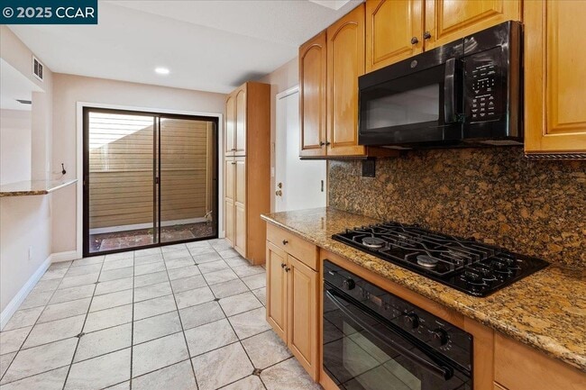 Building Photo - 1156 Tiffany Ln