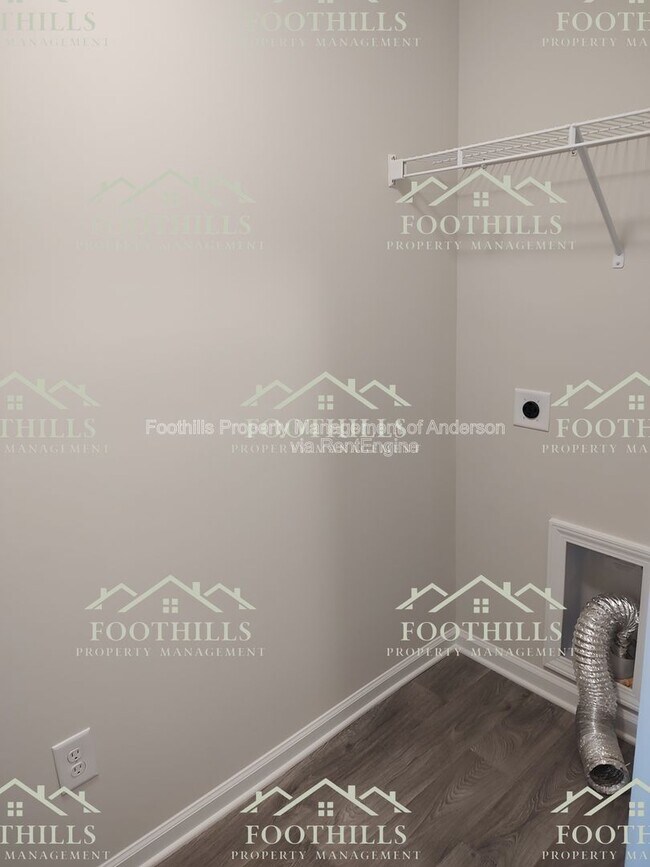 Building Photo - 145 Adger Rd