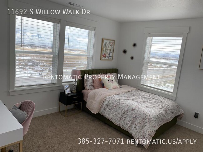 Building Photo - 11692 S Willow Walk Dr