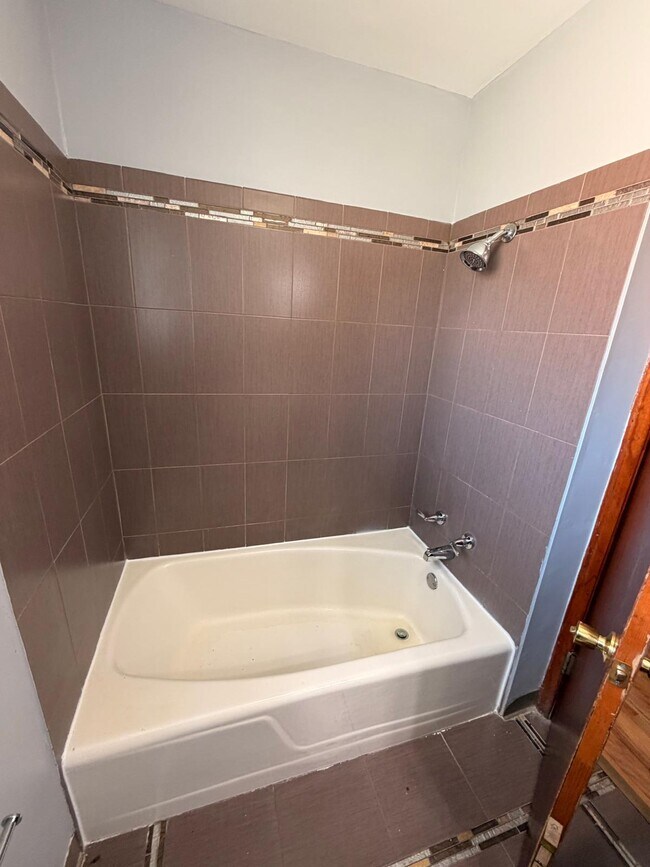 Building Photo - 9109 S Normal Ave