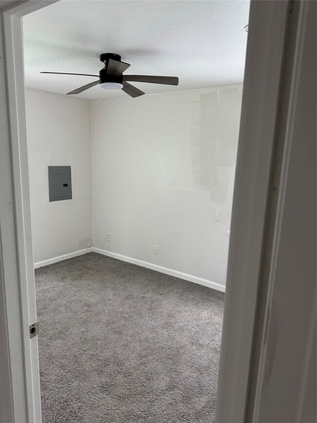 Building Photo - 4215 Botany Ln