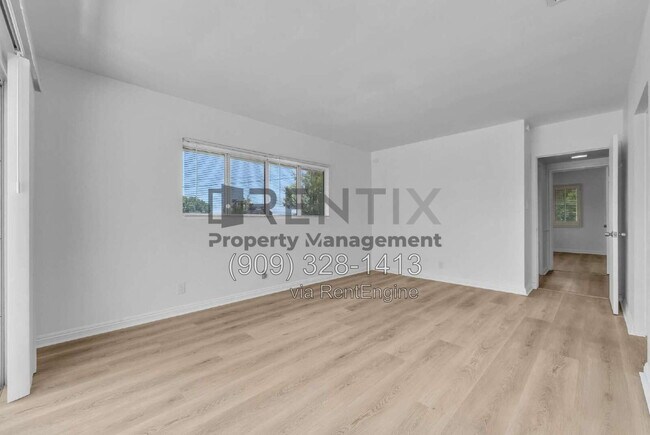 Building Photo - 1920 Oakwood Ave