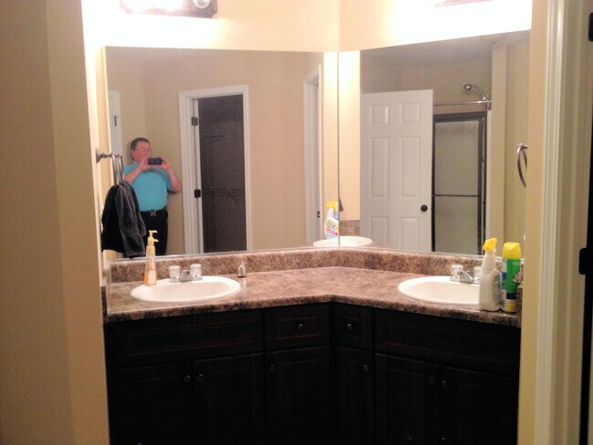 Building Photo - 4046 Corners Way