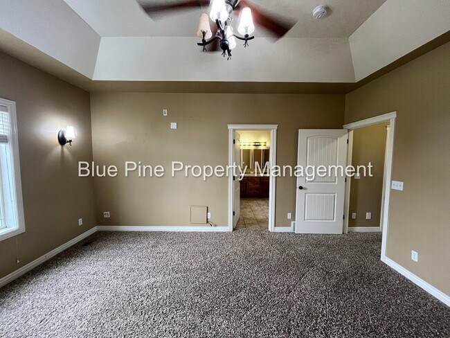 Building Photo - 6192 Pheasant Dr