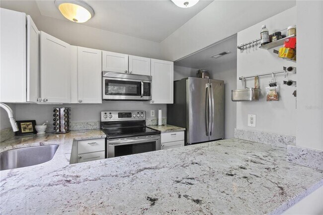 Building Photo - 204 Tomoka Trail