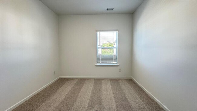 Building Photo - 9 Peeples Dr
