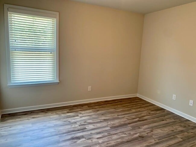 Building Photo - 7702 Fawn Cir