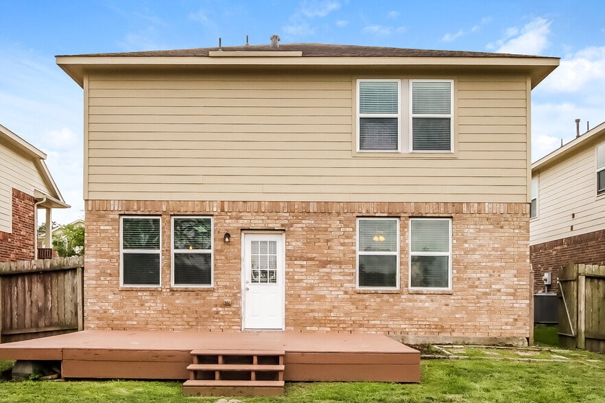 Building Photo - 18706 Walden Glen Cir
