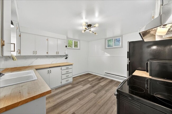 Building Photo - 27th St. 501/503