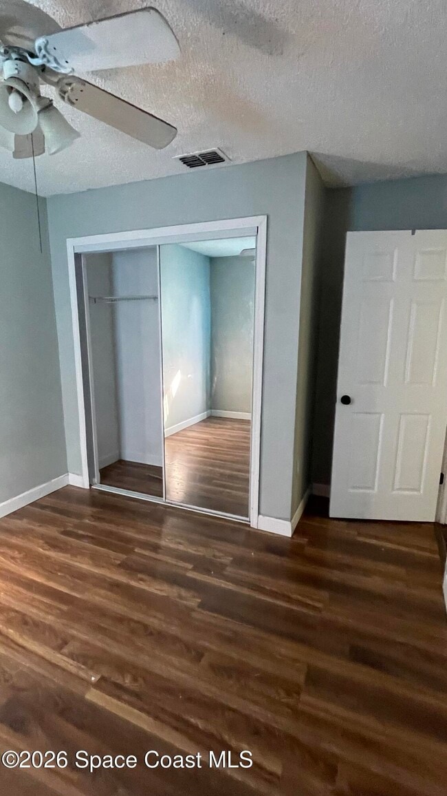 Building Photo - 2555 Street Pauls Dr