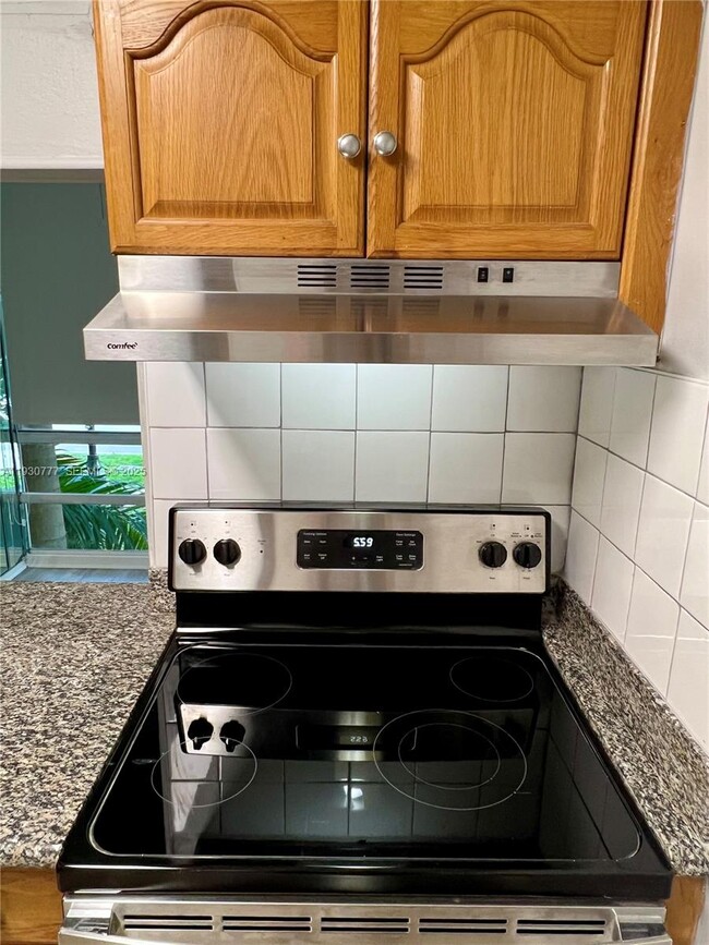 Building Photo - 210 172nd St