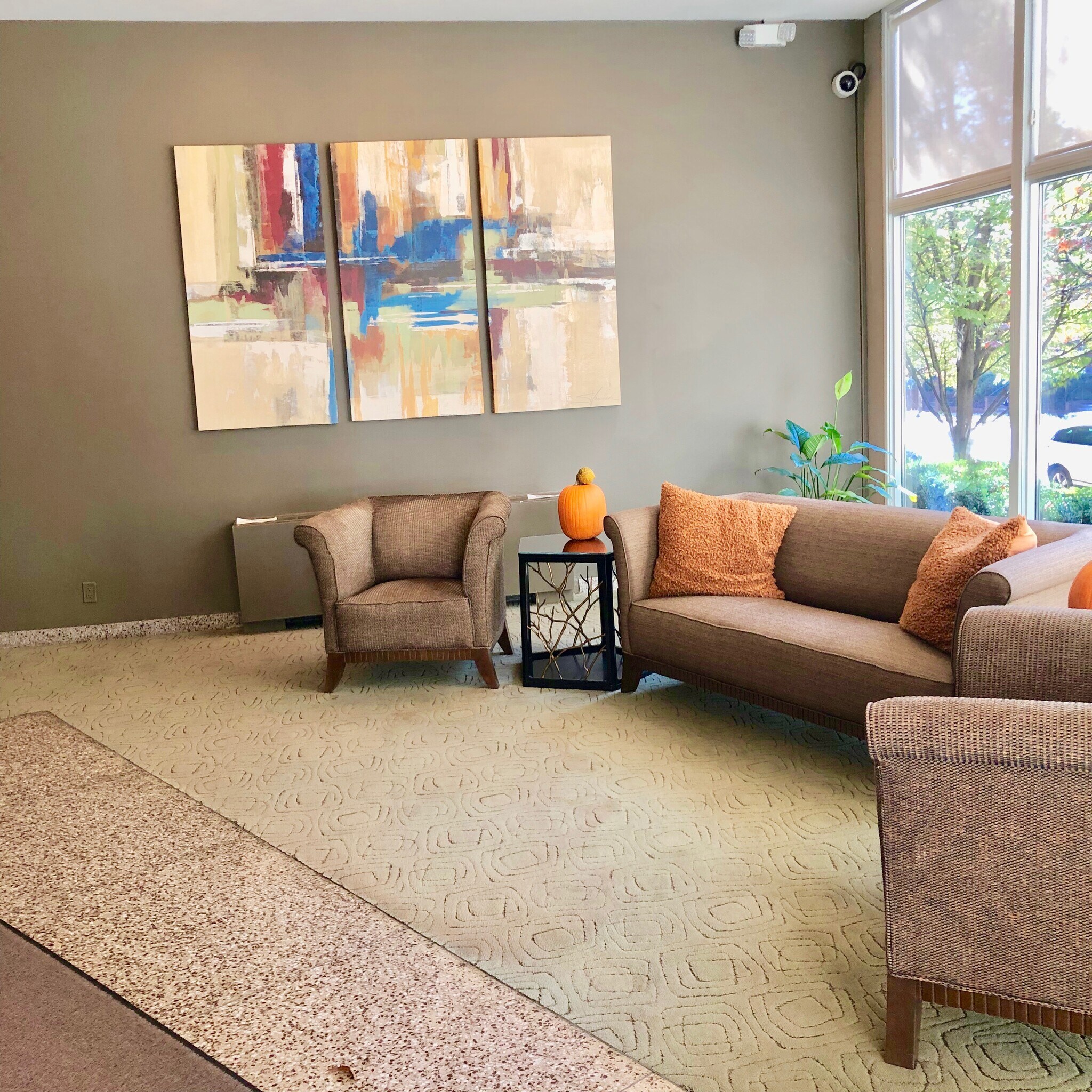 lobby - 2829 Connecticut Ave NW