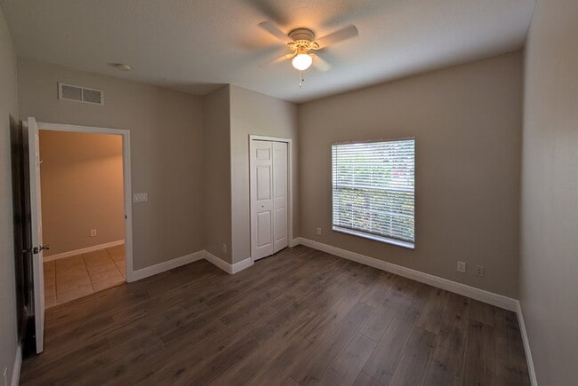 Building Photo - Charming 4-Bedroom Haven
