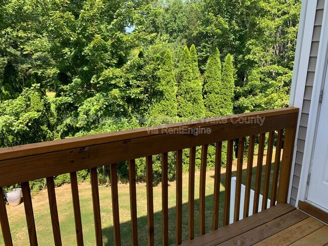 Building Photo - 8025 Goldenrain Way