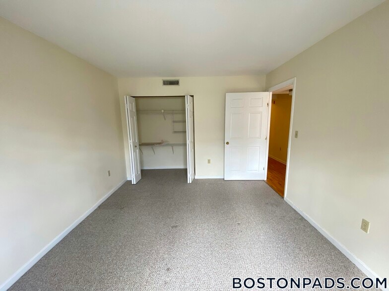 Building Photo - 345 Franklin St