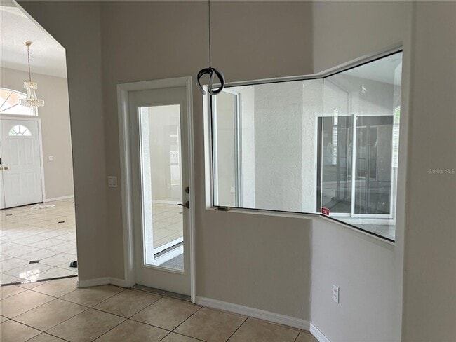 Building Photo - 4272 Pandora Rd