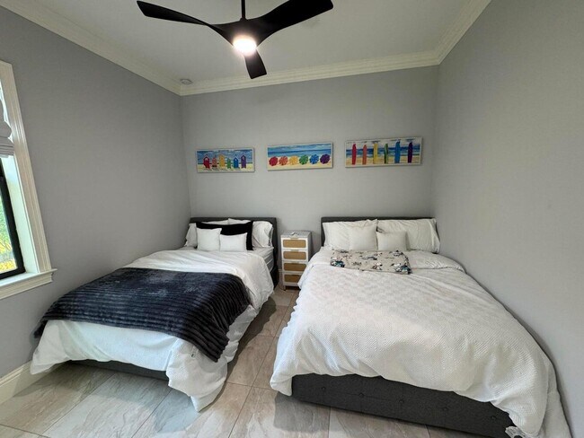 Building Photo - 134 SE Fiore Bello