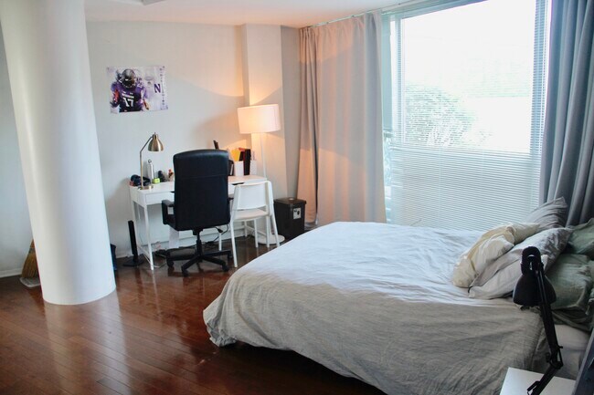 Building Photo - 1720 Maple Ave