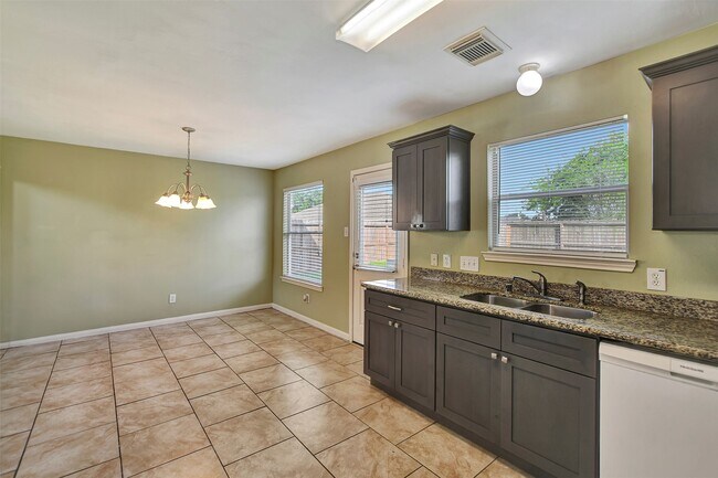 Building Photo - 2618 Shearwater Bend Dr