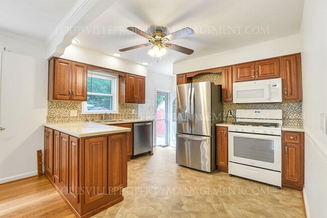 Building Photo - 7610 Norwich Blvd