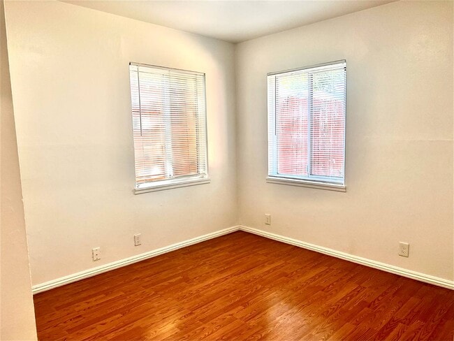 Building Photo - 4160 Oro Ln