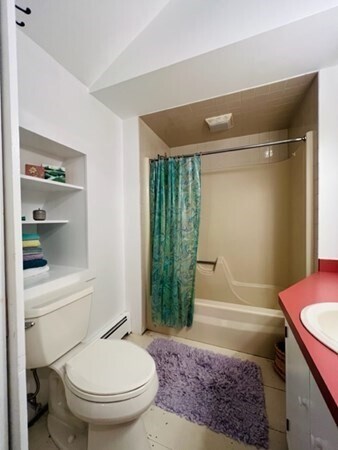 Building Photo - 376 Grove St