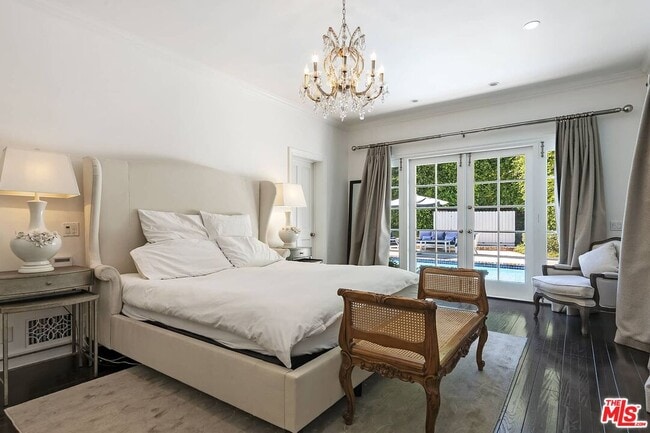 Building Photo - 111 S Glenroy Ave