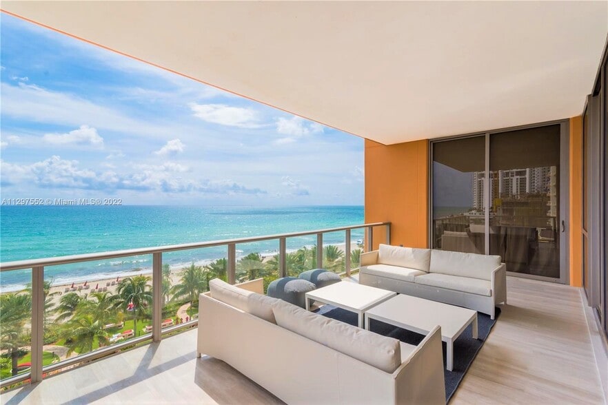 Building Photo - 17749 Collins Ave