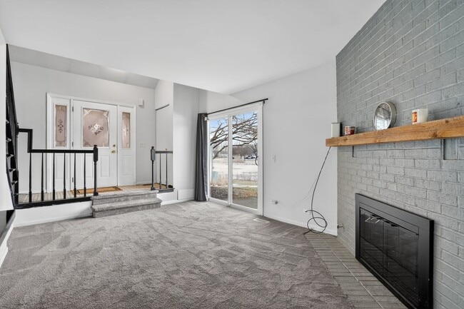 Building Photo - 1336 Queensgreen Cir