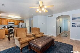 Building Photo - 3 Bedroom in Great Ogden Location