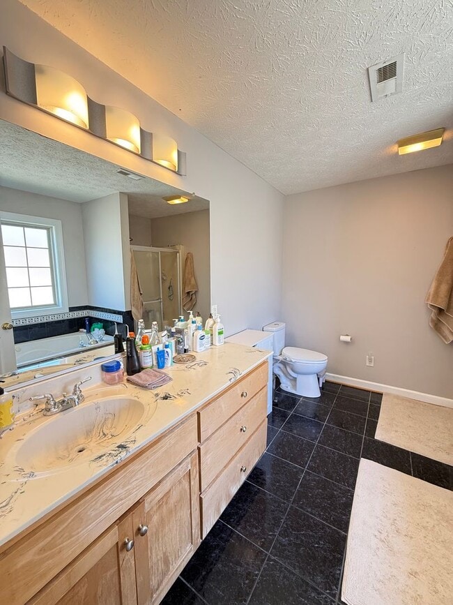 Building Photo - The Greenlands