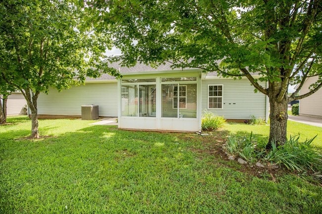 Building Photo - 5024 Tricia Pl