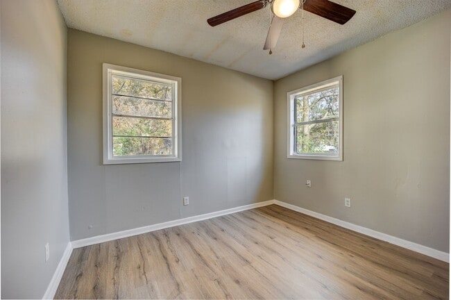 Building Photo - SF-067-1216 &amp; 1218 North 35th Street Duplex