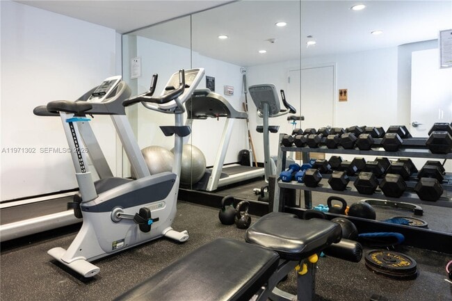 Building Photo - 1025 92nd St