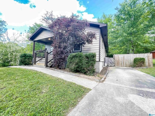 Primary Photo - 919 47th Way S