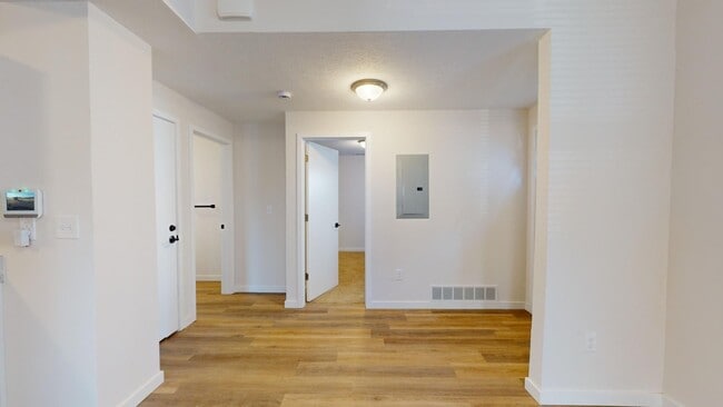 Building Photo - IMMACULATE - Clark / Fulton Area - 3 Bedrooms - 3 Baths - Single Family Home