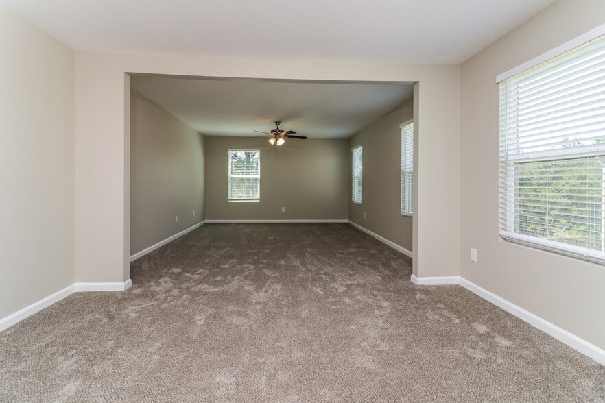 Building Photo - 163 Possum Creek Ln