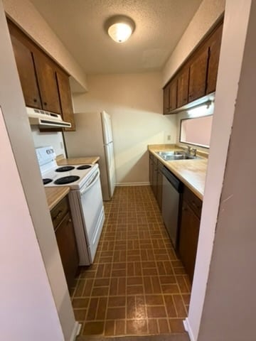 Building Photo - 405 Fairview Rd