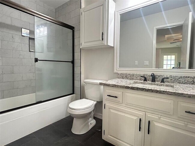 Building Photo - 1381 E Amber Dr