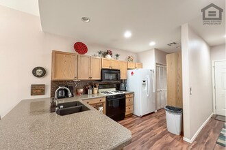 Building Photo - 205 N 74th St