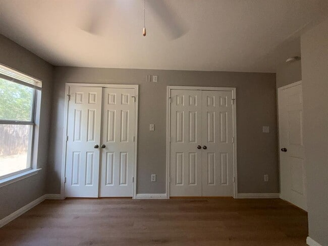 Building Photo - 2906 Kestrel Dr
