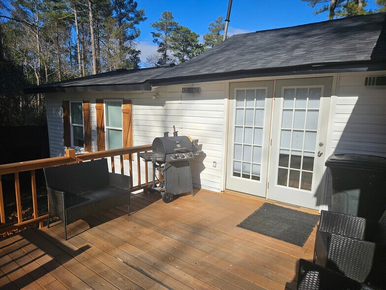 Building Photo - 166 Hampton Wills Dr