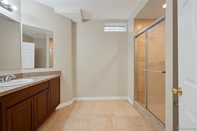 Building Photo - 50353 Livingston Dr
