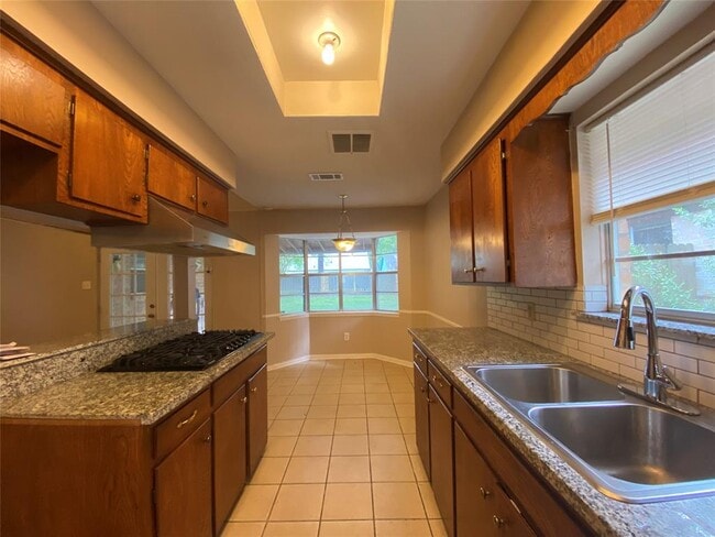 Building Photo - 16202 Rill Ln