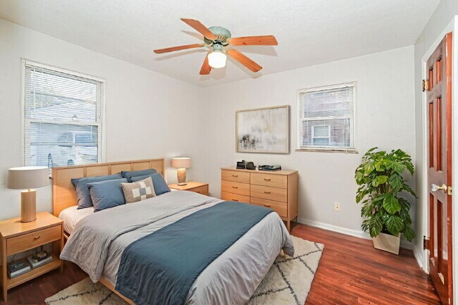 Building Photo - 20231 Crystal Ave